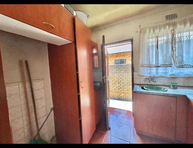 3 BEDROOM HOUSE FOR SALE IN MOROKA